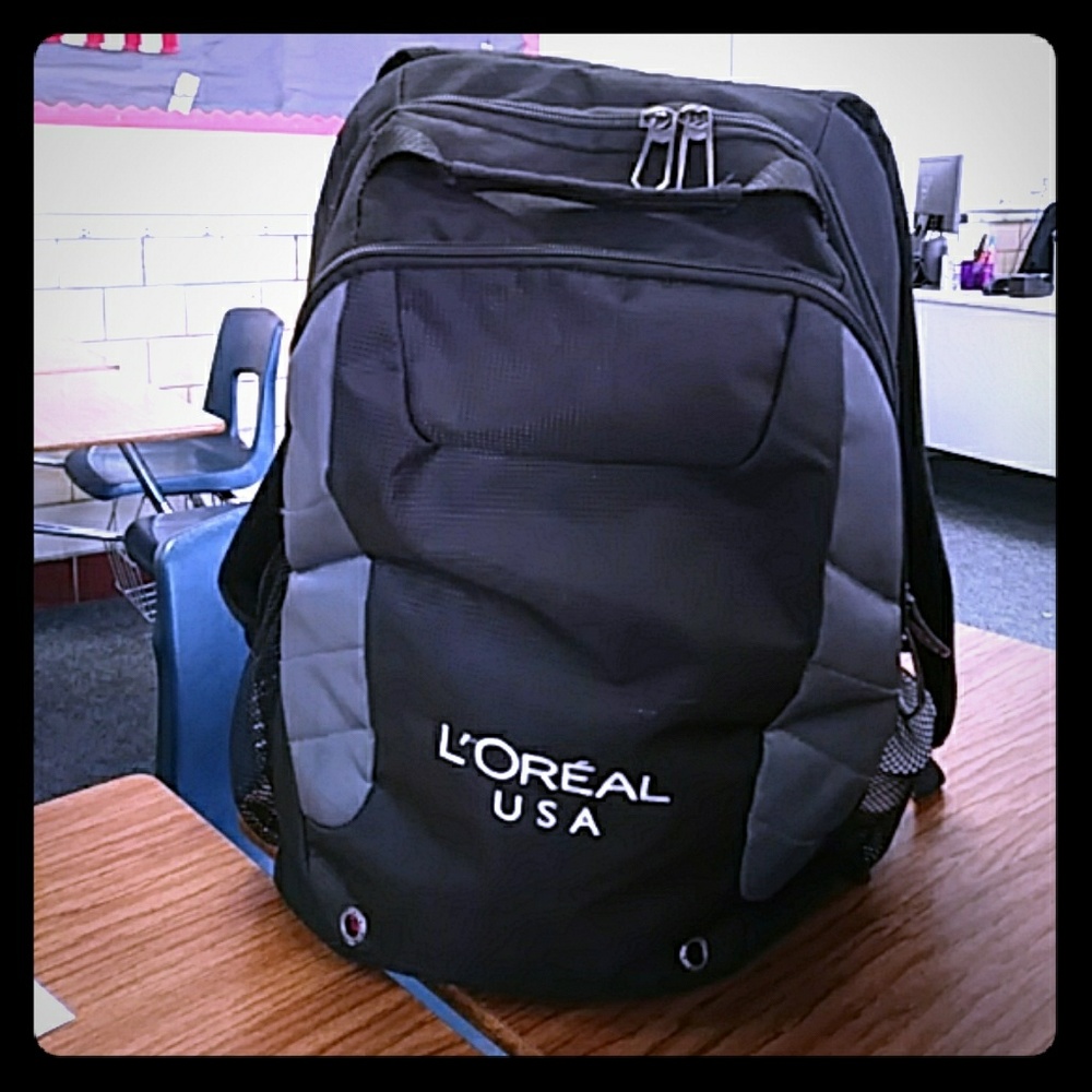 L'ORÉAL backpack